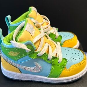 Jordan 1 Toddler Size 8C color Galcier Ice/White Worn but In Great Condition